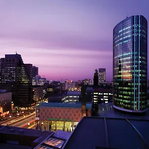 4* Ξενοδοχείο Postillion Wtc